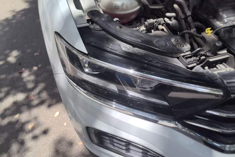 Used Volkswagen T-ROC 2020 280TSI DSG Two-Wheel Drive Comfort Version Right Front Headlight