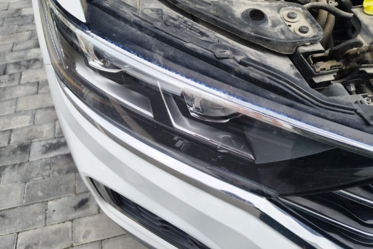 Used Volkswagen T-ROC 2020 230TSI DSG Two-Wheel Drive Advanced Version Right Front Headlight