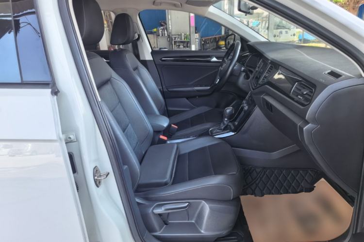 Used Volkswagen T-ROC 2020 280TSI DSG Two-Wheel Drive Comfort Version Right Front Seat