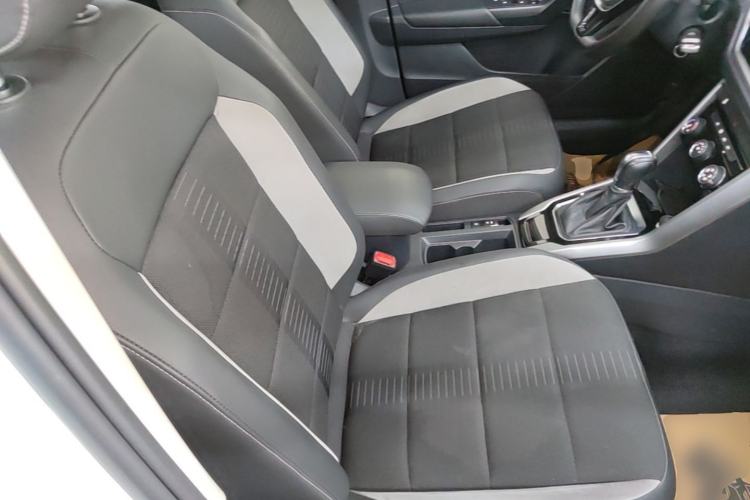 Used Volkswagen T-ROC 2020 230TSI DSG Two-Wheel Drive Advanced Version Right Front Seat