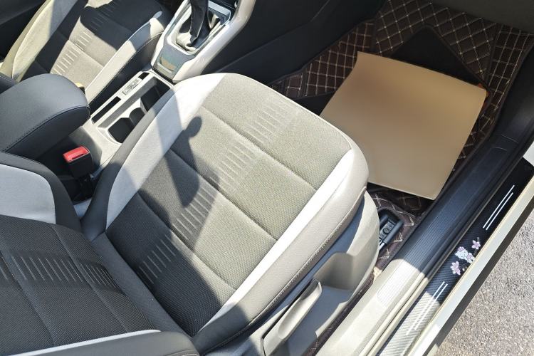 Used Volkswagen T-ROC 2020 280TSI DSG Two-Wheel Drive Advanced Version Right Front Seat
