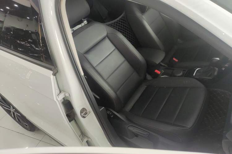 Used Volkswagen T-ROC 2020 280TSI DSG Two-Wheel Drive Comfort Version Right Front Seat