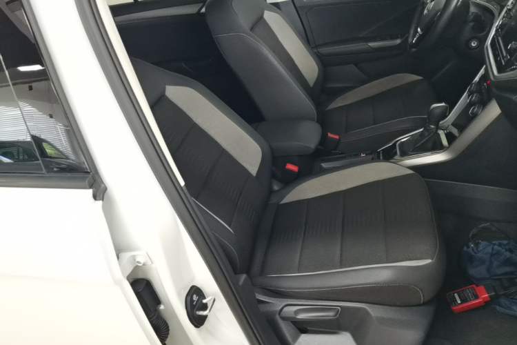 Used Volkswagen T-ROC 2020 230TSI DSG Two-Wheel Drive Advanced Version Right Front Seat