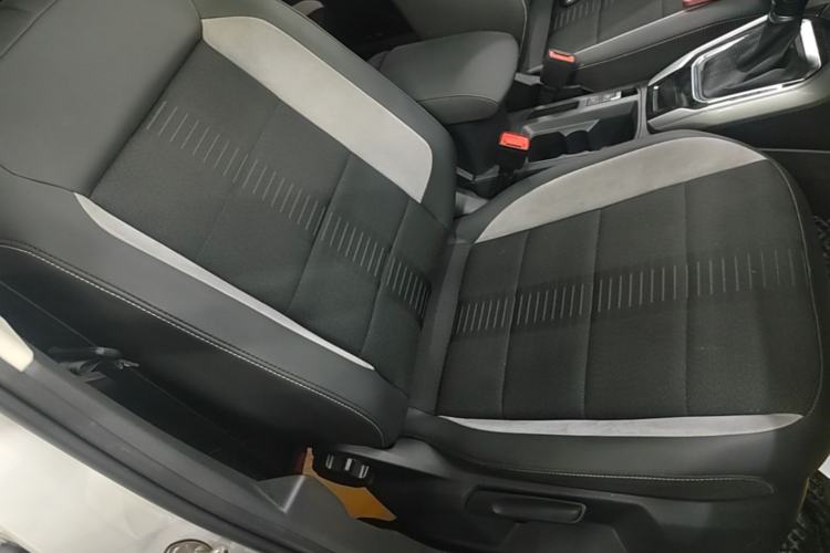 Used Volkswagen T-ROC 2020 280TSI DSG Two-Wheel-Drive Elite Version Right Front Seat