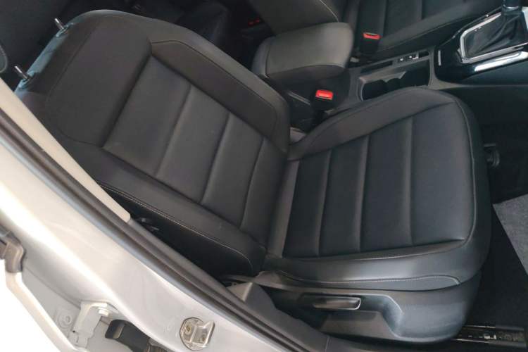 Used Volkswagen T-ROC 2020 280TSI DSG Two-Wheel Drive Comfort Version Right Front Seat