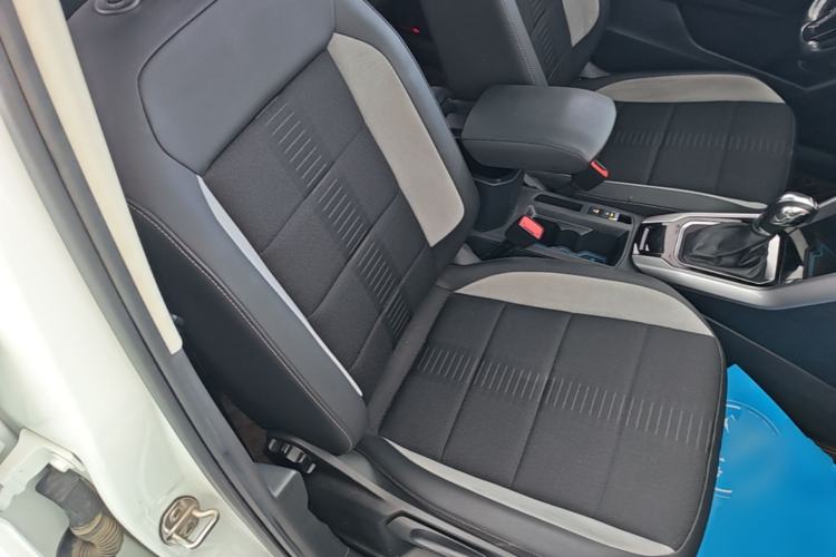 Used Volkswagen T-ROC 2020 280TSI DSG Two-Wheel-Drive Elite Version Right Front Seat
