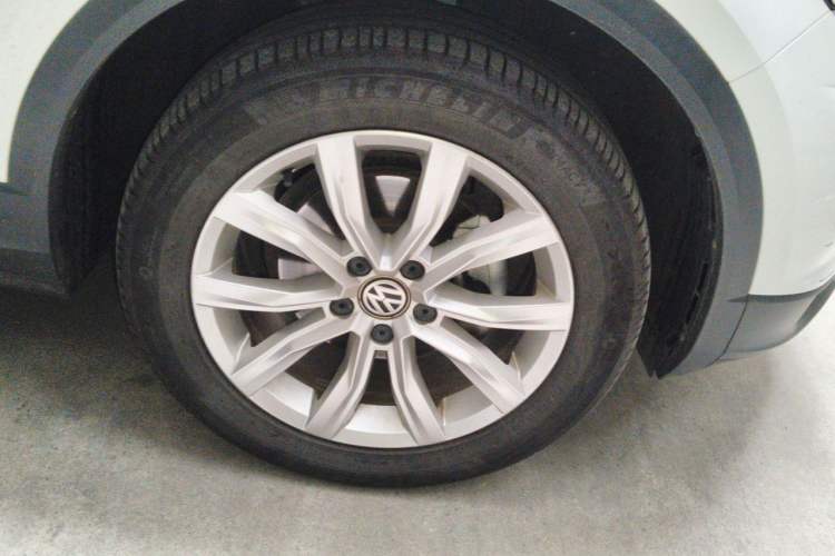 Used Volkswagen T-ROC 2020 230TSI DSG Two-Wheel Drive Advanced Version Right Front Wheel Hub