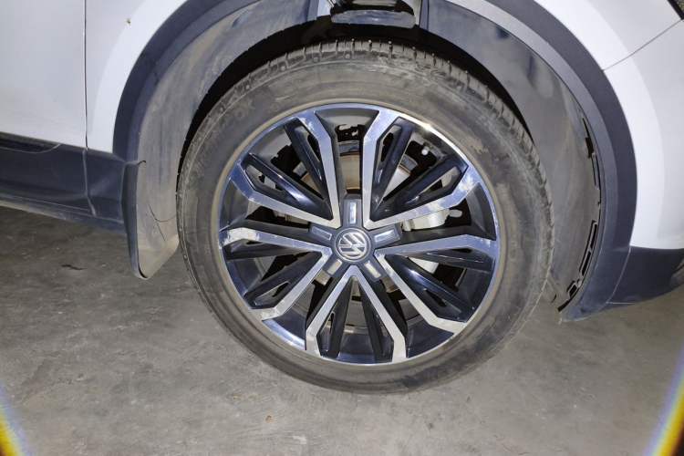 Used Volkswagen T-ROC 2020 280TSI DSG Two-Wheel Drive Comfort Version Right Front Wheel Hub