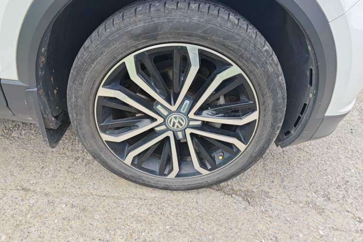 Used Volkswagen T-ROC 2020 280TSI DSG Two-Wheel Drive Comfort Version Right Front Wheel Hub