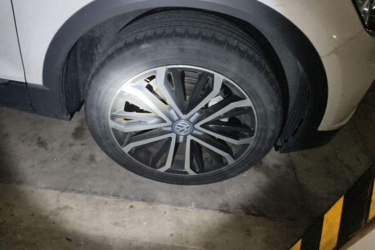 Used Volkswagen T-ROC 2020 280TSI DSG Two-Wheel Drive Comfort Version Right Front Wheel Hub