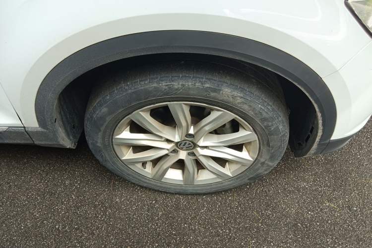 Used Volkswagen T-ROC 2020 280TSI DSG Two-Wheel Drive Advanced Version Right Front Wheel Hub