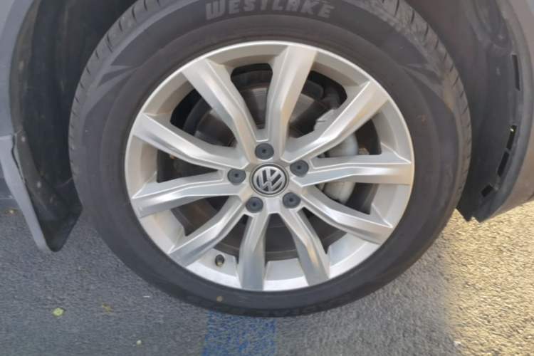 Used Volkswagen T-ROC 2020 230TSI DSG Two-Wheel Drive Advanced Version Right Front Wheel Hub