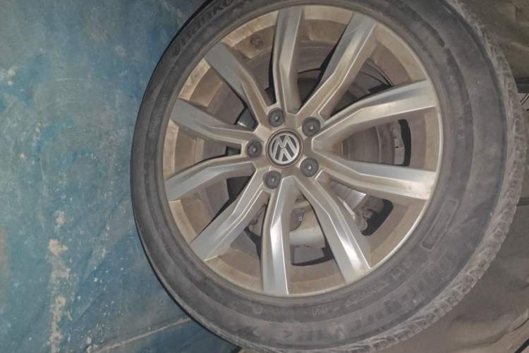 Used Volkswagen T-ROC 2020 230TSI DSG Two-Wheel Drive Advanced Version Right Front Wheel Hub