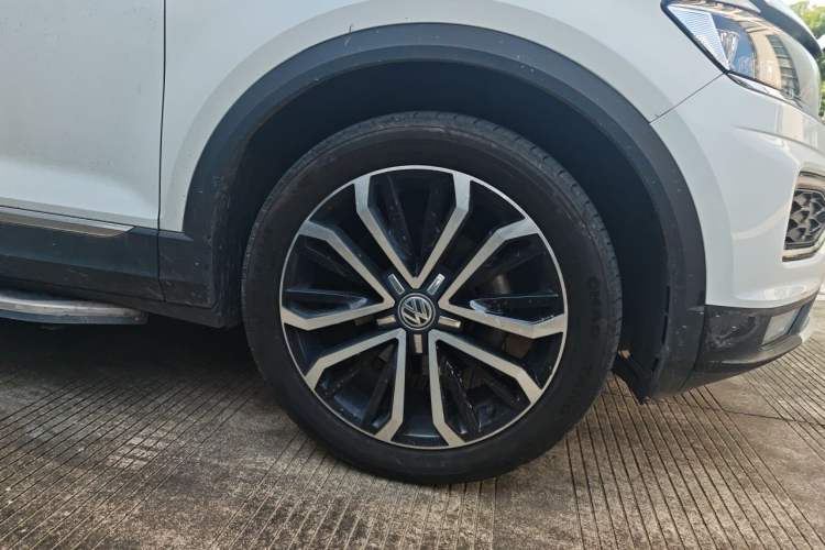 Used Volkswagen T-ROC 2020 280TSI DSG Two-Wheel Drive Comfort Version Right Front Wheel Hub
