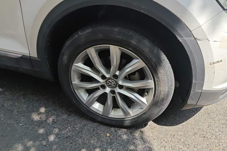 Used Volkswagen T-ROC 2020 230TSI DSG Two-Wheel Drive Advanced Version Right Front Wheel Hub