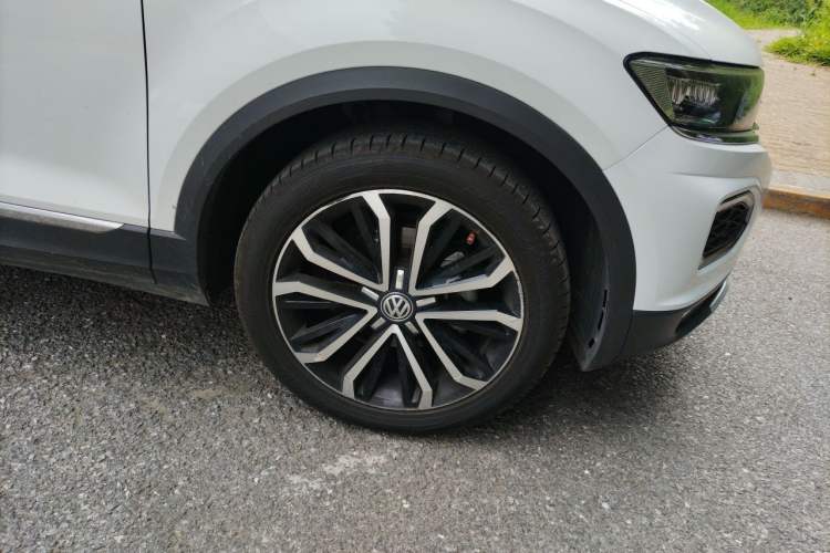 Used Volkswagen T-ROC 2020 280TSI DSG Two-Wheel Drive Comfort Version Right Front Wheel Hub