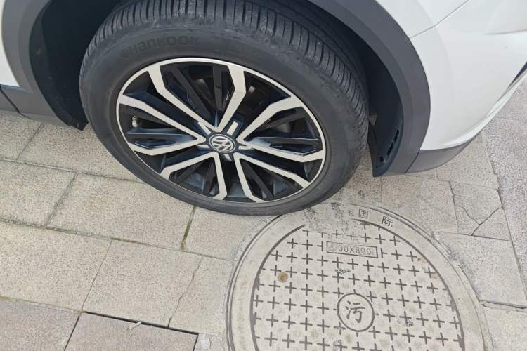 Used Volkswagen T-ROC 2020 280TSI DSG Two-Wheel Drive Comfort Version Right Front Wheel Hub