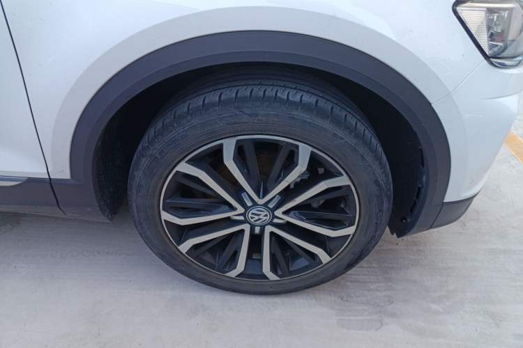 Used Volkswagen T-ROC 2020 280TSI DSG Two-Wheel-Drive Luxury Version Right Front Wheel Hub
