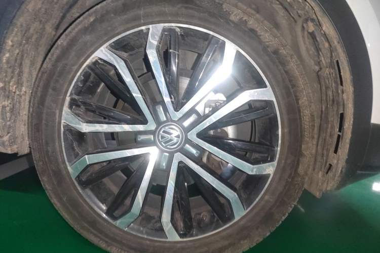 Used Volkswagen T-ROC 2020 280TSI DSG Two-Wheel Drive Comfort Version Right Front Wheel Hub