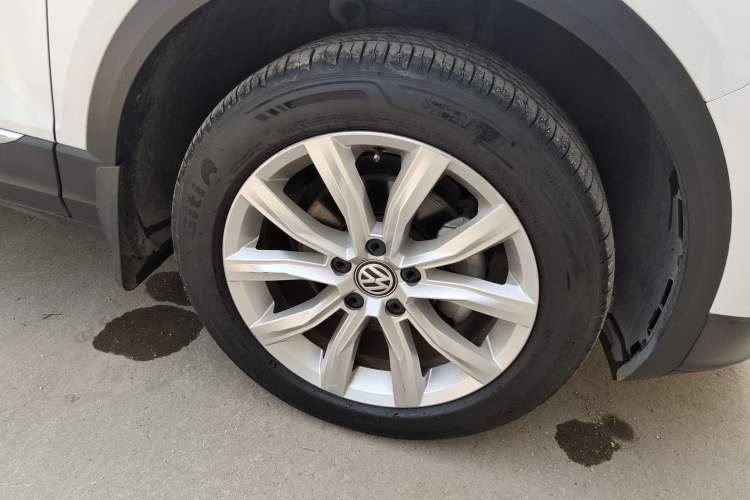 Used Volkswagen T-ROC 2020 230TSI DSG Two-Wheel Drive Advanced Version Right Front Wheel Hub