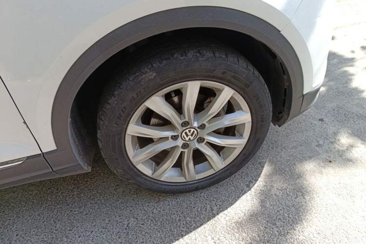 Used Volkswagen T-ROC 2020 230TSI DSG Two-Wheel Drive Advanced Version Right Front Wheel Hub