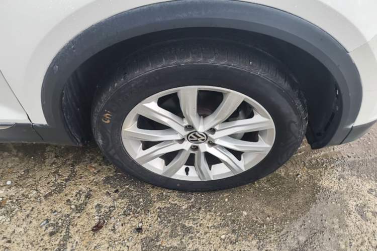 Used Volkswagen T-ROC  Right Front Wheel Hub