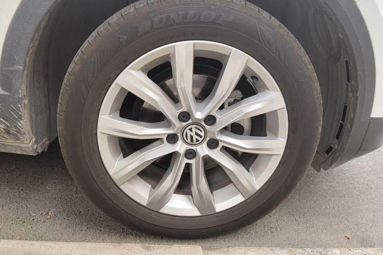 Used Volkswagen T-ROC 2020 280TSI DSG Two-Wheel Drive Advanced Version Right Front Wheel Hub