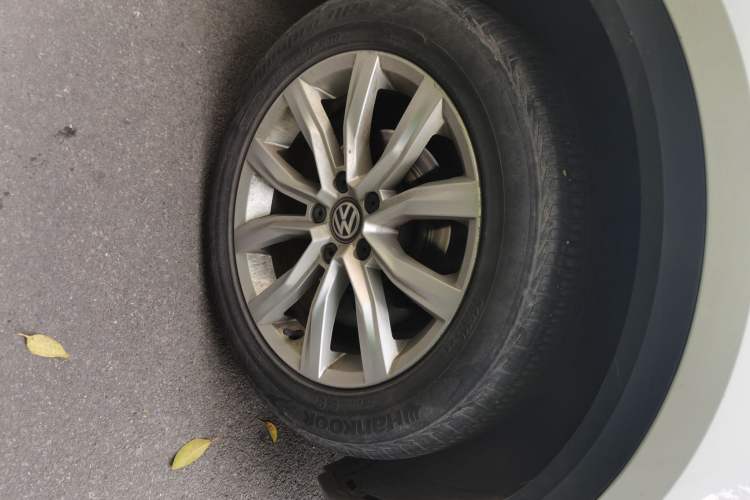 Used Volkswagen T-ROC 2020 280TSI DSG Two-Wheel Drive Advanced Version Right Front Wheel Hub