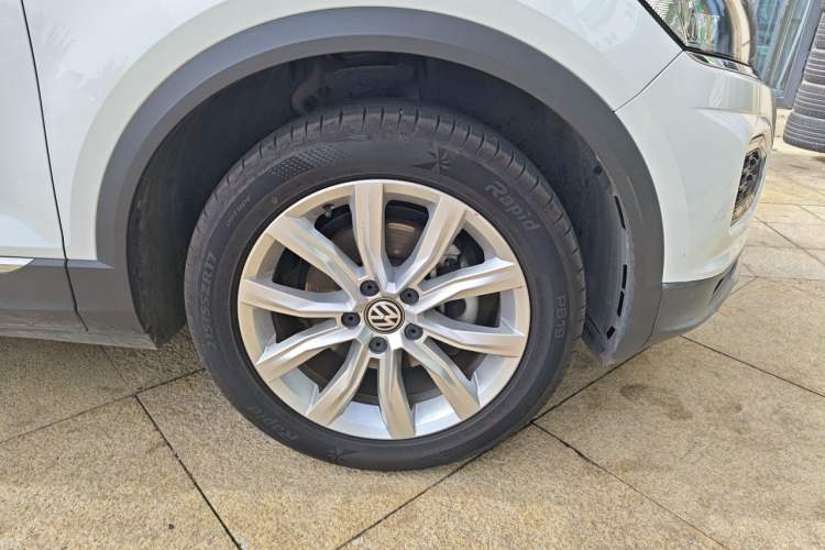 Used Volkswagen T-ROC 2020 280TSI DSG Two-Wheel Drive Advanced Version Right Front Wheel Hub