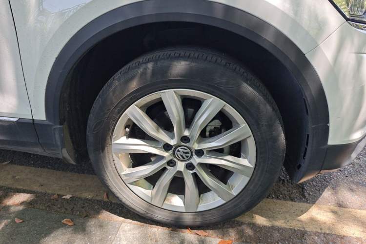Used Volkswagen T-ROC 2020 280TSI DSG Two-Wheel Drive Advanced Version Right Front Wheel Hub