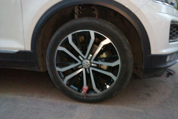 Used Volkswagen T-ROC 2020 280TSI DSG Two-Wheel Drive Comfort Version Right Front Wheel Hub