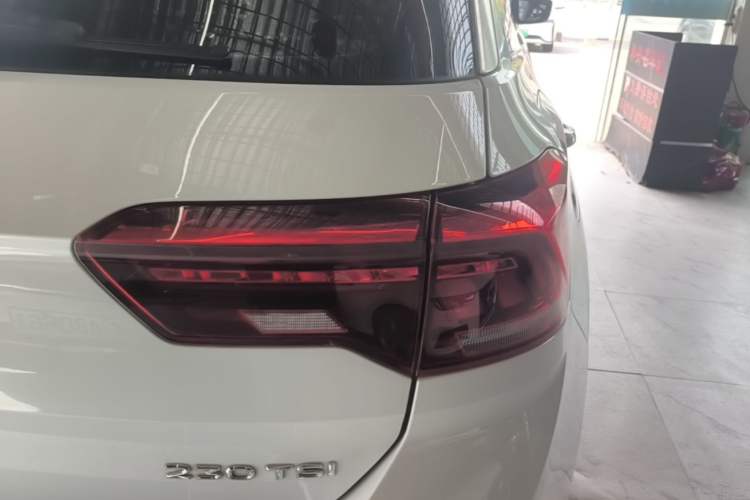 Used Volkswagen T-ROC 2020 230TSI DSG Two-Wheel Drive Advanced Version Right Rear Taillight