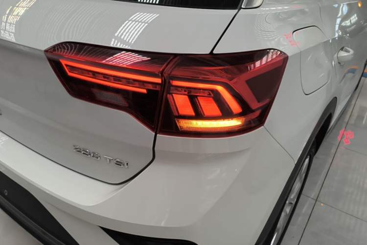 Used Volkswagen T-ROC 2020 280TSI DSG Two-Wheel-Drive Elite Version Right Rear Taillight
