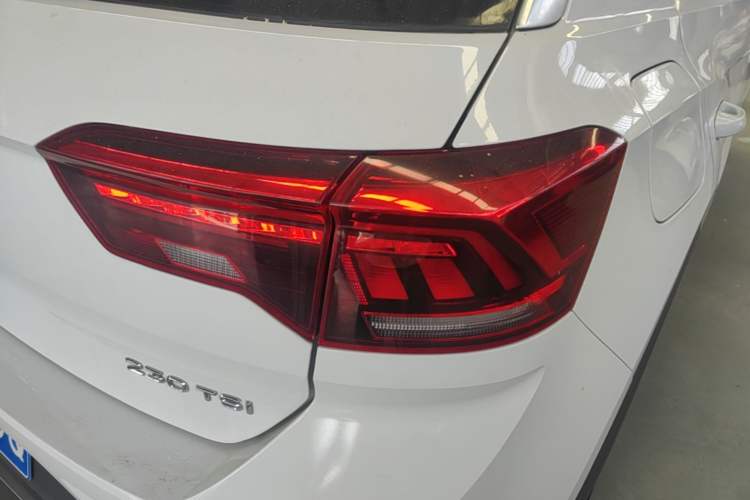 Used Volkswagen T-ROC 2020 230TSI DSG Two-Wheel Drive Advanced Version Right Rear Taillight