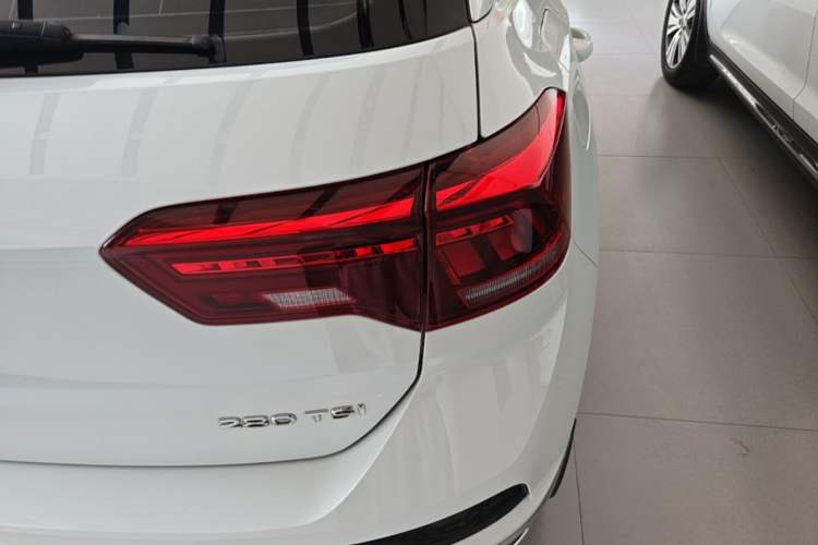 Used Volkswagen T-ROC 2020 280TSI DSG Two-Wheel Drive Comfort Version Right Rear Taillight
