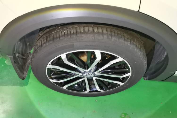 Used Volkswagen T-ROC 2020 280TSI DSG Two-Wheel Drive Comfort Version Right Rear Wheel Hub