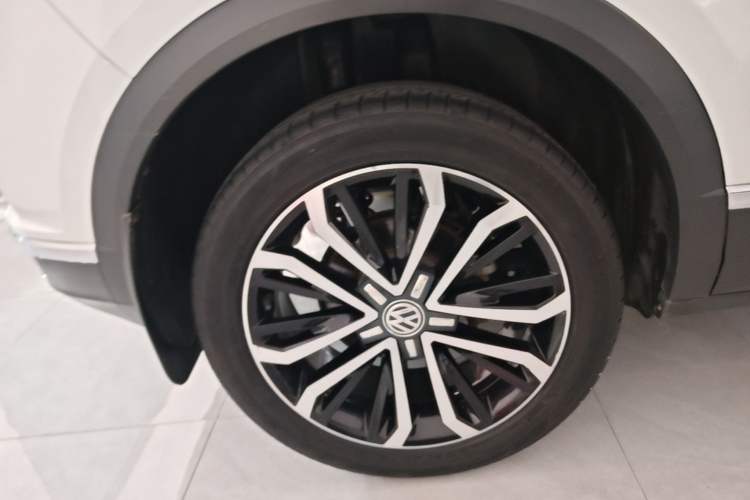 Used Volkswagen T-ROC 2020 280TSI DSG Two-Wheel Drive Comfort Version Right Rear Wheel Hub