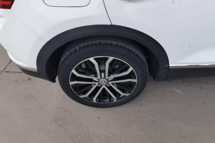 Used Volkswagen T-ROC 2020 280TSI DSG Two-Wheel Drive Comfort Version Right Rear Wheel Hub