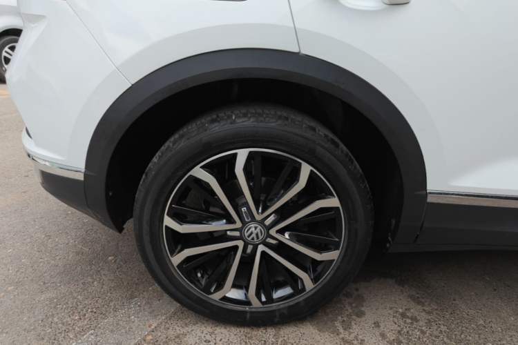 Used Volkswagen T-ROC 2020 280TSI DSG Two-Wheel Drive Comfort Version Right Rear Wheel Hub