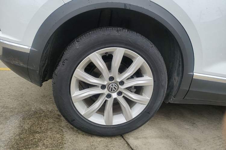 Used Volkswagen T-ROC 2020 230TSI DSG Two-Wheel Drive Advanced Version Right Rear Wheel Hub