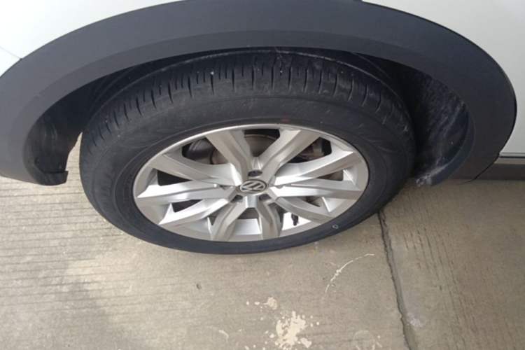 Used Volkswagen T-ROC 2020 280TSI DSG Two-Wheel-Drive Elite Version Right Rear Wheel Hub