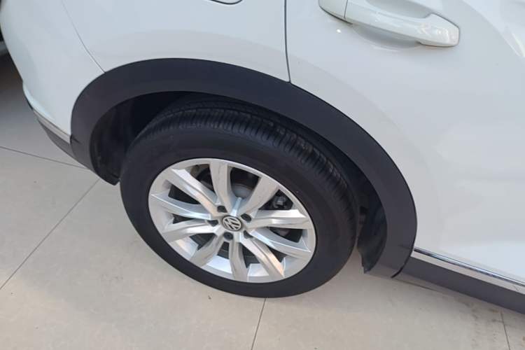 Used Volkswagen T-ROC 2020 230TSI DSG Two-Wheel Drive Advanced Version Right Rear Wheel Hub