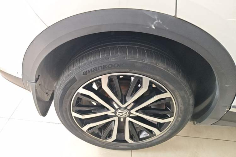 Used Volkswagen T-ROC 2020 280TSI DSG Two-Wheel Drive Comfort Version Right Rear Wheel Hub