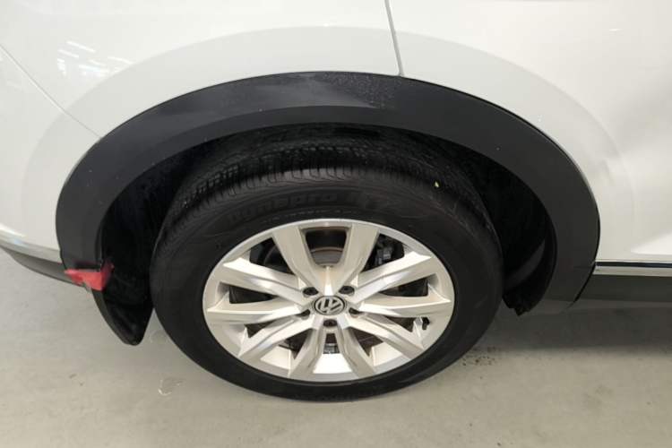 Used Volkswagen T-ROC 2020 230TSI DSG Two-Wheel Drive Advanced Version Right Rear Wheel Hub