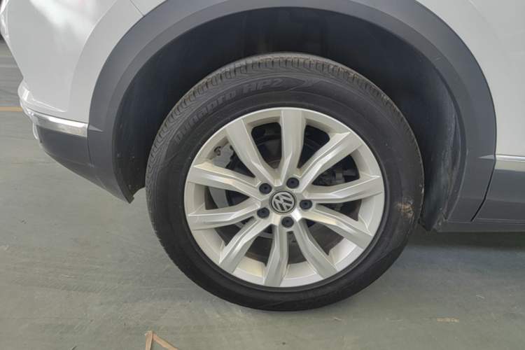 Used Volkswagen T-ROC 2020 230TSI DSG Two-Wheel Drive Advanced Version Right Rear Wheel Hub