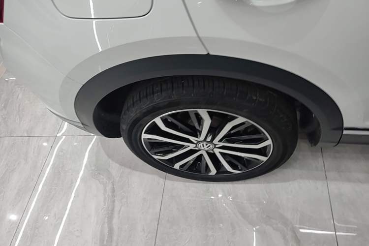 Used Volkswagen T-ROC 2020 280TSI DSG Two-Wheel Drive Comfort Version Right Rear Wheel Hub