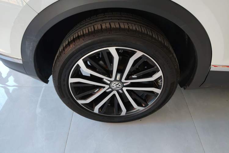 Used Volkswagen T-ROC 2020 280TSI DSG Two-Wheel Drive Comfort Version Right Rear Wheel Hub
