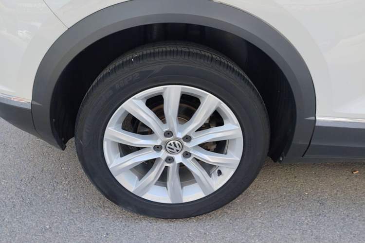 Used Volkswagen T-ROC 2020 230TSI DSG Two-Wheel Drive Advanced Version Right Rear Wheel Hub