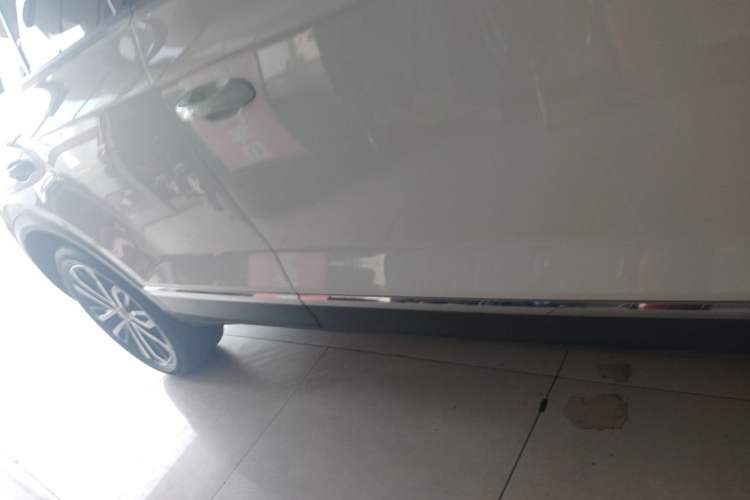 Used Volkswagen T-ROC 2020 280TSI DSG Two-Wheel Drive Comfort Version Right Side Sill