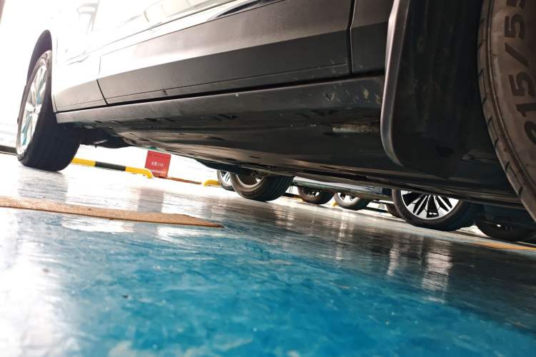 Used Volkswagen T-ROC 2020 230TSI DSG Two-Wheel Drive Advanced Version Right Side Sill